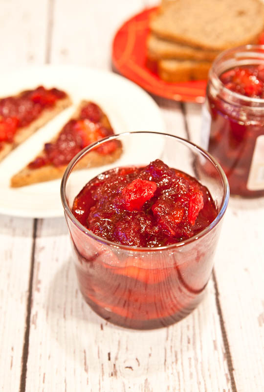 Cranberry & Orange Ginger Mango Chutney in glass and on bread