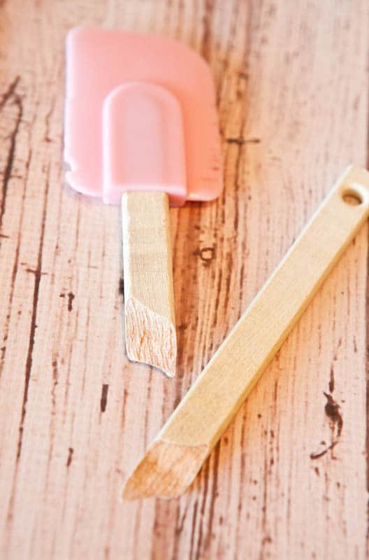 Pink silicone spatula with broken handle