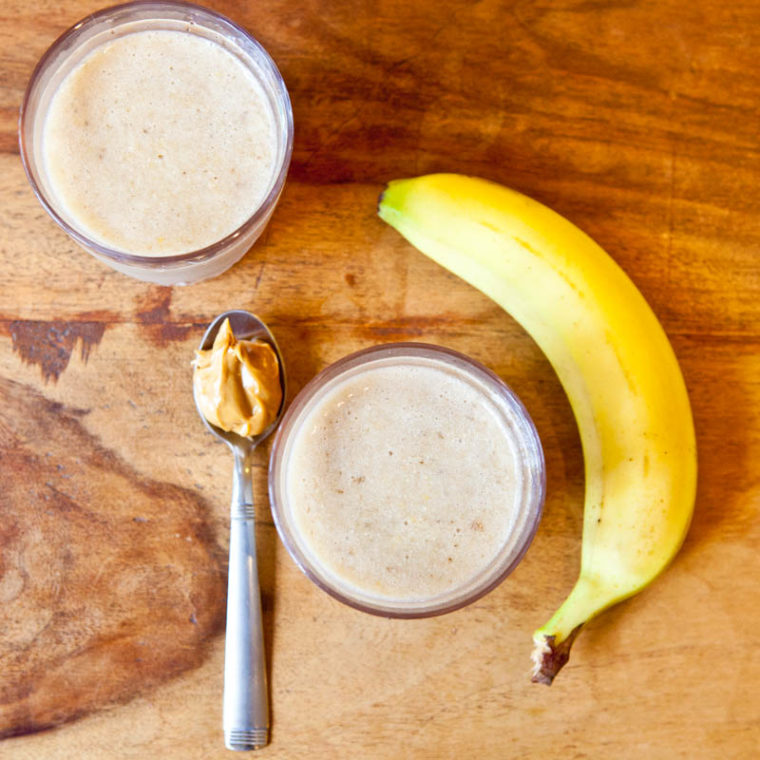 Creamy Cookie Butter White Chocolate Banana Smoothies with banana and cookie butter