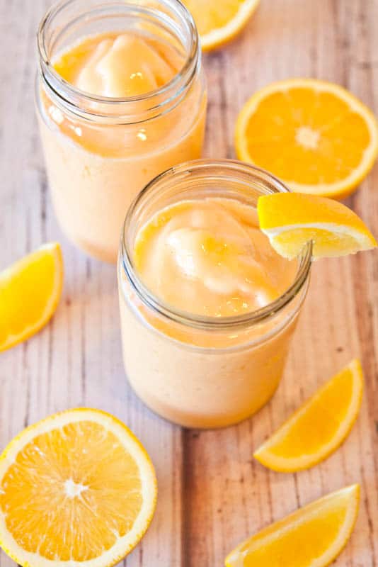 Orange Push-Up Smoothie (vegan, GF) - A smoothie that tastes just like an old-fashioned Push-Up! Sweet, creamy & will make you feel like a kid again!