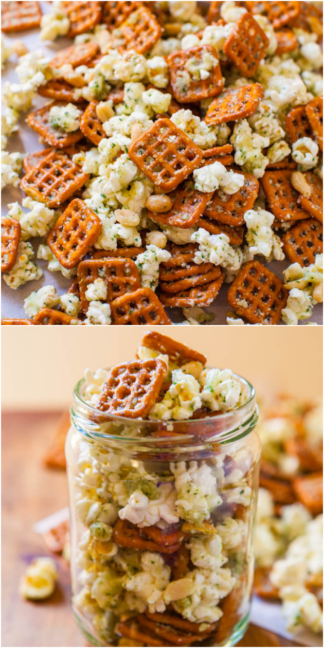 Parmesan Ranch Snack Mix - Pretzels, peanuts & popcorn tossed with ranch mix! Ready in 5 mins & so addictively good!