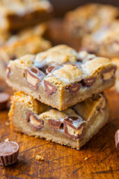 Peanut Butter Cup Cookie Dough Crumble Bars