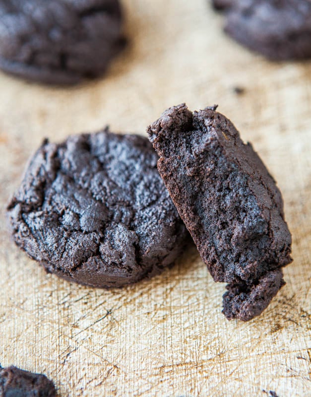 Dark Chocolate Dark Brown Sugar Cookies - Recipe at averiecooks.com