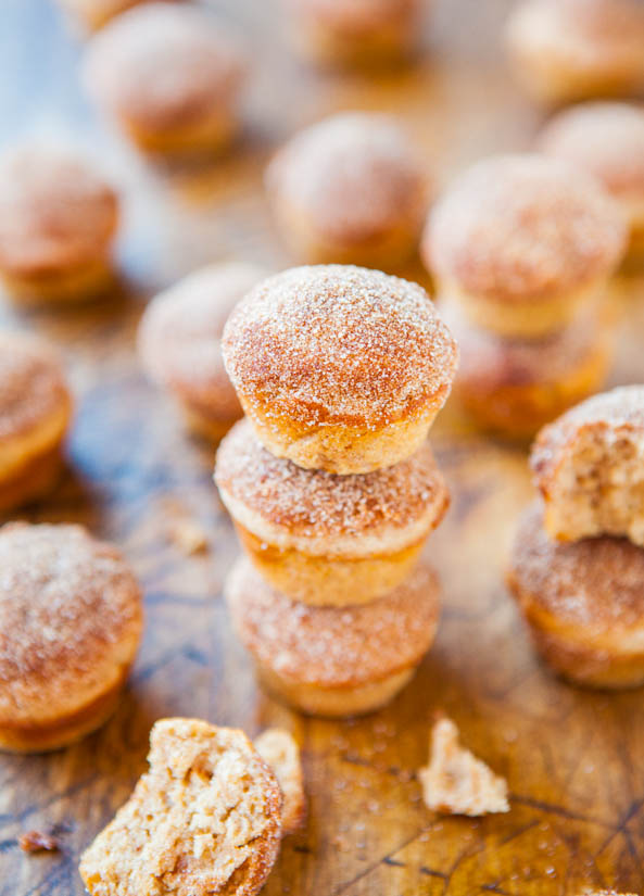 Cinnamon Sugar Mini Donut Muffins - Baked mini muffins that taste like real mini donuts but way healthier and so good! - Dulce De Leche Churro Muffins