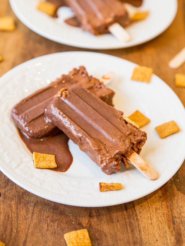 Skinny Chocolate Peanut Butter Graham Fudge Pops - Only 80 Calories! Easy Recipe at averiecooks.com