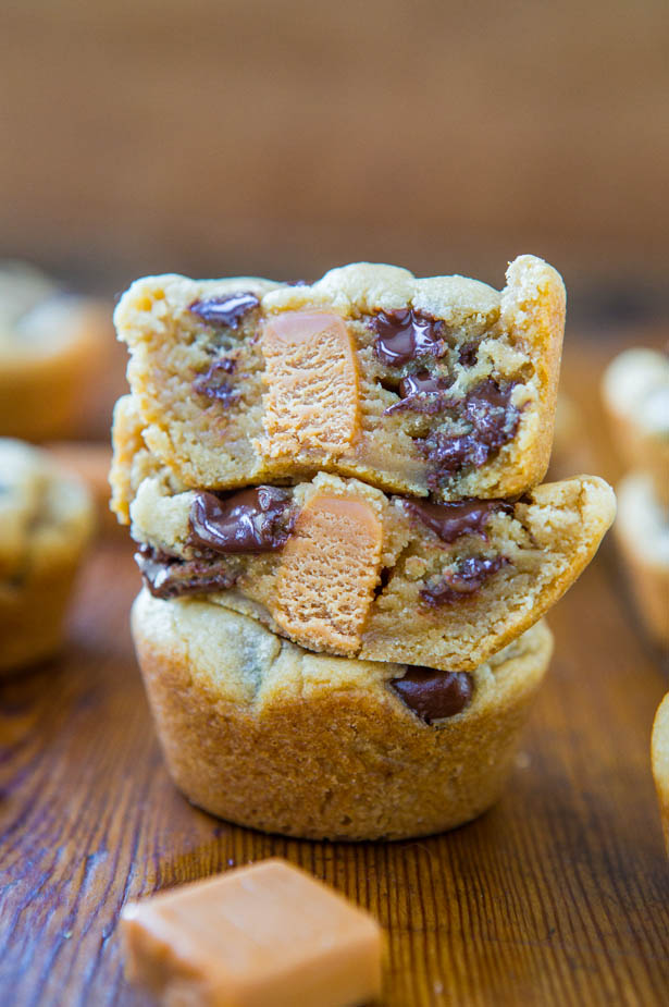 Caramel-Stuffed Chocolate Chip Cookie Cups - Easy, No-Mixer, Foolproof Chocolate Chip Cookie Recipe at averiecooks.com