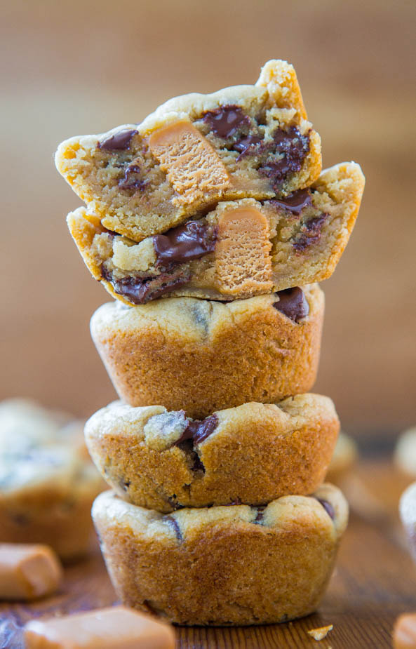 Caramel-Stuffed Chocolate Chip Cookie Cups - Easy, No-Mixer, Foolproof Chocolate Chip Cookie Recipe at averiecooks.com