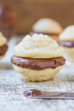 Vanilla Melting Moments Sandwich Cookies with Nutella-Cream Cheese Filling
