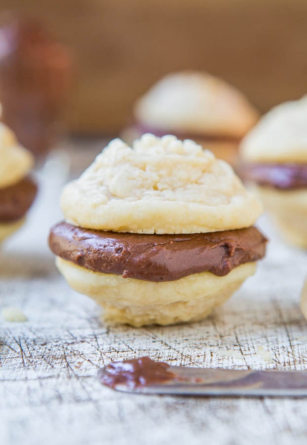 Vanilla Melting Moments Cookies with Nutella-Cream Cheese Filling