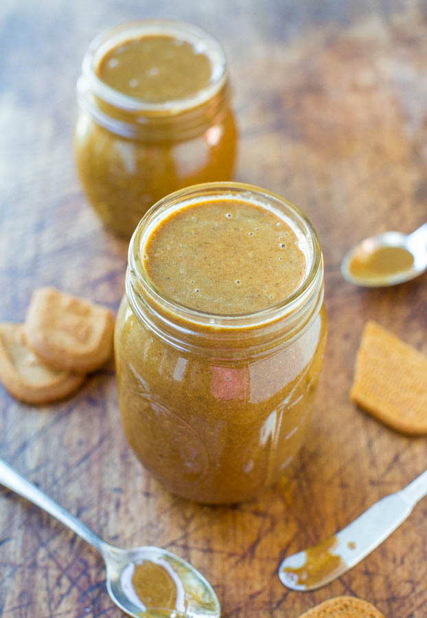 Gingerbread Cookie Dough Peanut Butter - Move over Biscoff & Cookie Butter. This tastes like gingerbread cookies & it's DIY in 10 mins!