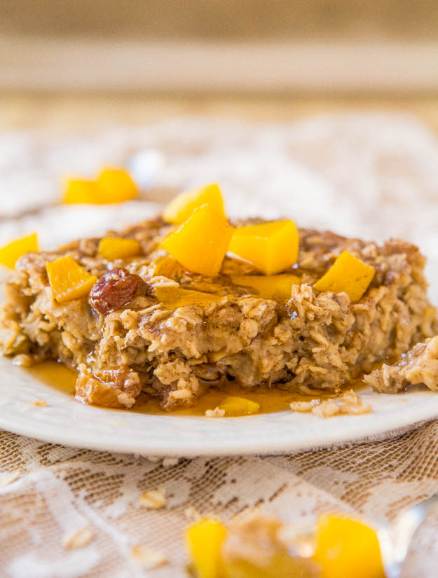 Peaches and Coconut Cream Baked Banana Oatmeal with Peach Maple Syrup (vegan, gluten-free)- Healthy, hearty, loaded with rich flavors and textures, and ready in a half hour! Easy one-bowl recipe at averiecooks.com