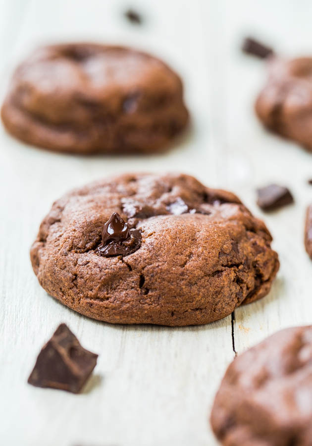 Quadruple Chocolate Soft Fudgy Pudding Cookies - For true chocolate lovers, these super soft cookies are loaded with chocolate!