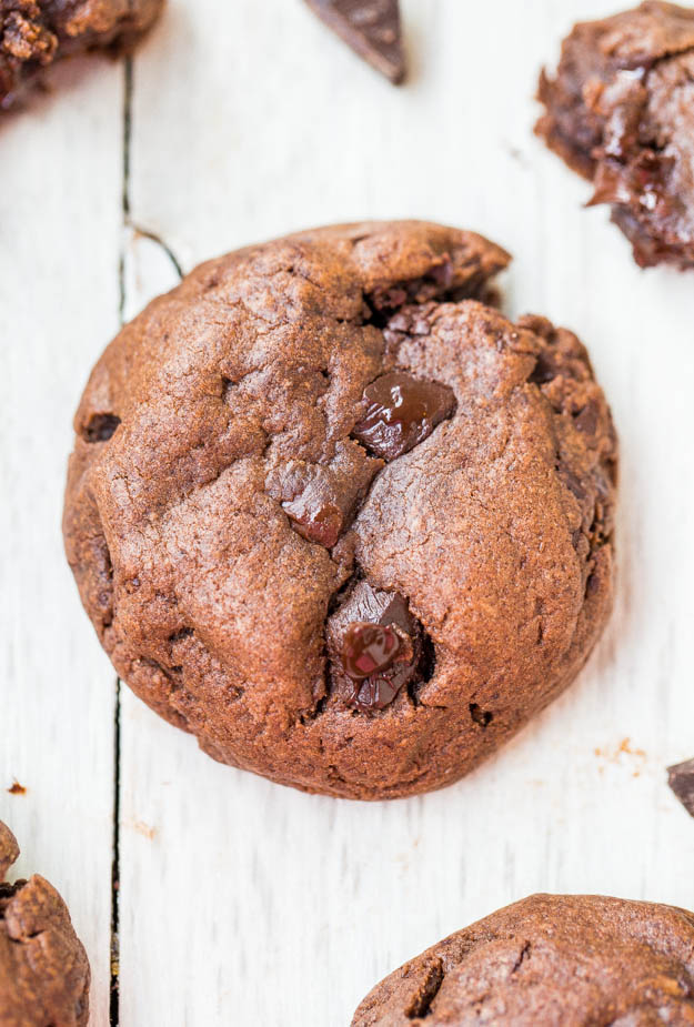 Quadruple Chocolate Soft Fudgy Pudding Cookies - For true chocolate lovers, these super soft cookies are loaded with chocolate!