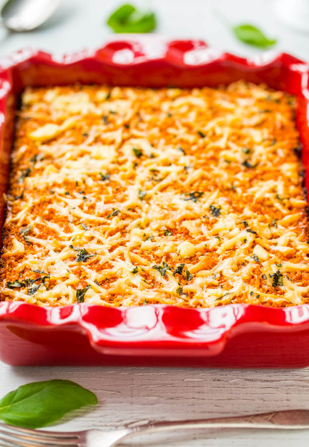 Lightened Up Cheesy Quinoa Lasagna Bake (vegetarian/vegan, GF) - This meatless & noodle-less lasagna is hearty, comforting & healthier so you can enjoy your favorite comfort food without worry!