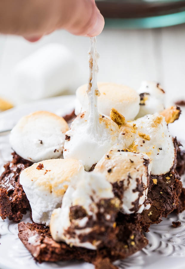 Smores Brownie Pie - No campfire? No problem! Fudgy brownies topped with toasted marshmallows & graham cracker crumbs. Best smores ever!