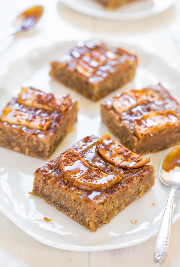 Caramel Apple Blondies — Super soft, moist, chewy and all the flavor of caramel apples minus the stick! You're going to love these apple blondies!