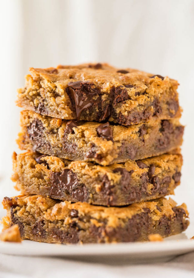 Peanut Butter Chocolate Chip Bars 