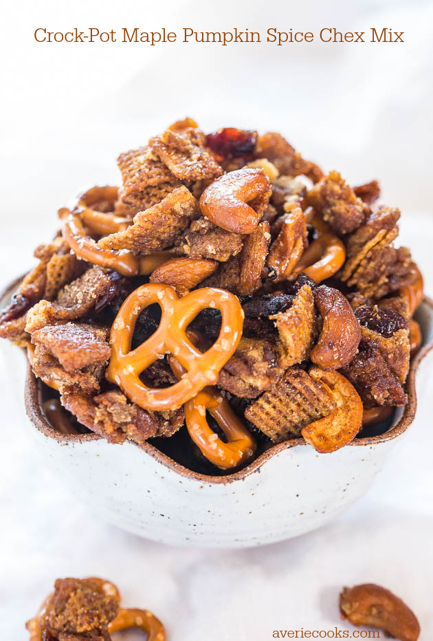 Crock-Pot Maple Pumpkin Spice Chex Mix - Loaded with fall flavors and made in a Crock-Pot! Wayyy too easy and totally irresistible!!!