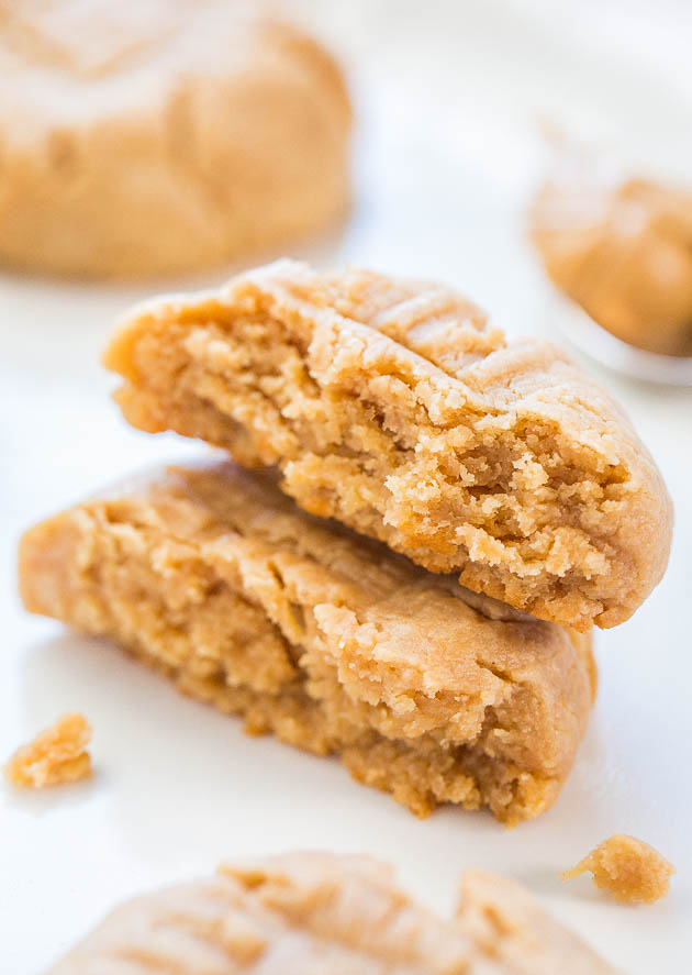 Easy 4-Ingredient Perfect Peanut Butter Cookies