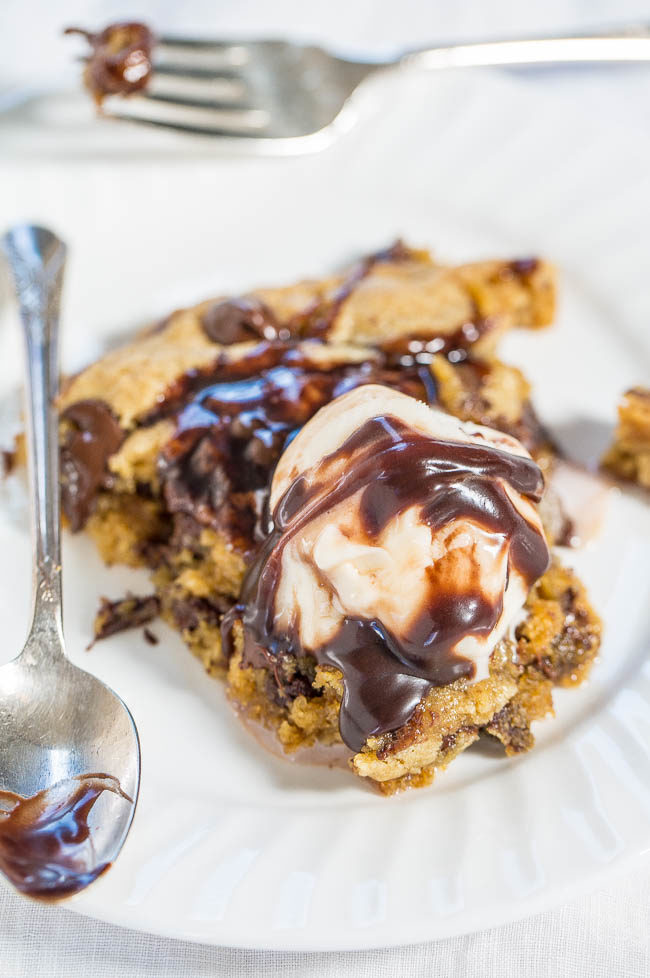 Chocolate Chip Skillet Cookie - Need a fast, easy, goofproof chocolate chip cookie recipe? This is the one!! Soft, chewy, and oh so good!!