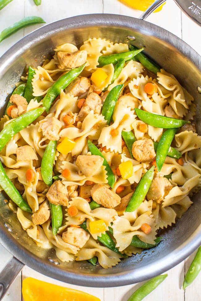 Chicken Teriyaki and Vegetable Bowtie Pasta - Juicy chicken coated in teriyaki sauce with crisp, crunchy veggies! Healthy, easy, 20 minute meal that's perfect for busy weeknights!!