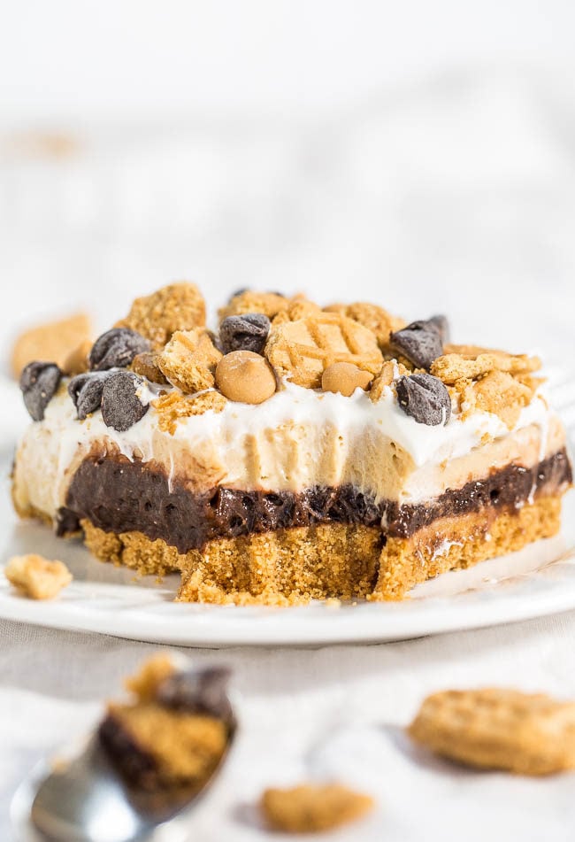 Chocolate Peanut Butter Dream Bars - Nutter Butter crust, chocolate pudding, and peanut butter cream cheese filling!! Easy, almost no-bake, and beyond AMAZING!! Lives up to their dreamy name!!