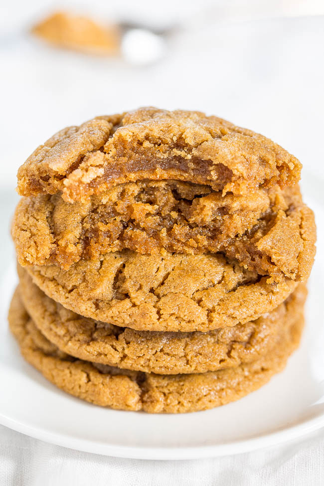 4-Ingredient Peanut Butter Cookies (Bisquick Cookies!) - Averie Cooks