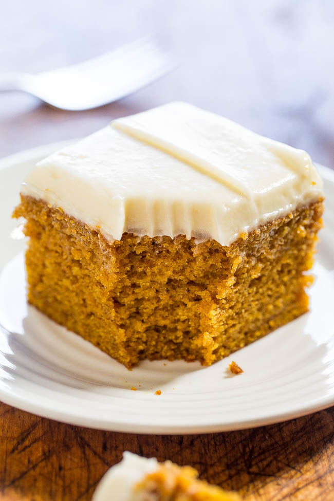 Easy Pumpkin Cake with Cream Cheese Frosting 