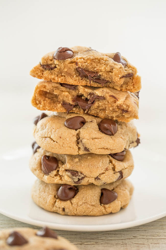 Peter Pan Neverland Chocolate Chip Cookies - Soft and chewy peanut butter cookies loaded with chocolate chips!! The combination of peanut butter and chocolate is IRRESISTIBLE!!