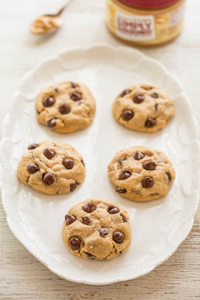 Easy Peanut Butter Chocolate Chip Cookies — Soft and chewy peanut butter cookies loaded with chocolate chips!! The combination of peanut butter and chocolate is IRRESISTIBLE!!