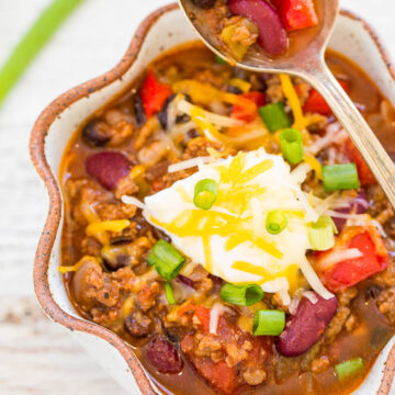 Slow Cooker Beef Chili - Averie Cooks
