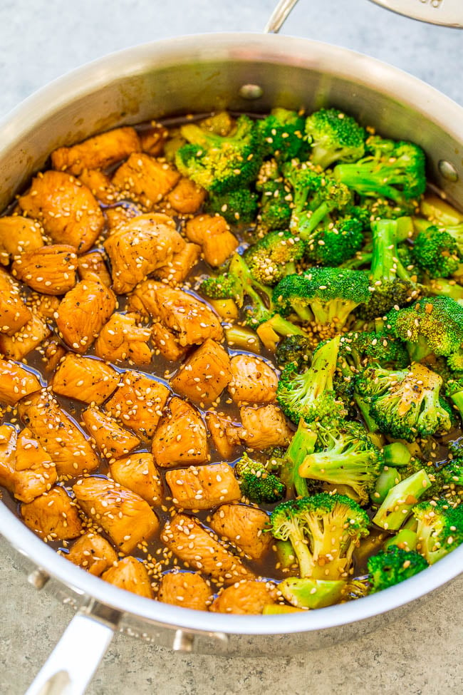 15-Minute Skillet Sesame Chicken with Broccoli - HEALTHIER sesame chicken that isn't breaded or fried!! You won't miss the fat or calories in this FAST and EASY version that's loaded with Asian-inspired flavors! You can happily skip takeout now!!