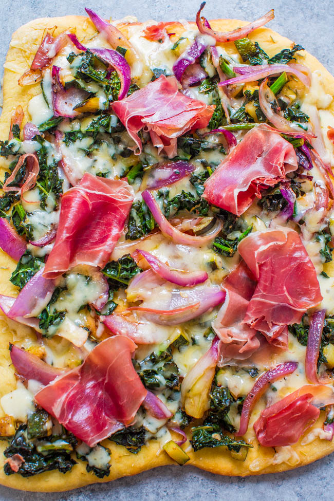 Prosciutto Flatbread Pizza — The answer to those times you should be eating a salad but feel like pizza!! Part kale salad, part pizza, perfect for FAST weeknight dinners or EASY entertaining!!