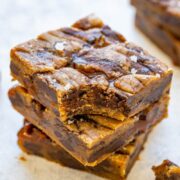 Browned Butter Salted Caramel Chocolate Chunk Blondies - The combination of browned butter, salted caramel, chocolate, and sea salt is INCREDIBLE!! A complex-tasting salty-sweet dessert that is EASY to make and a guaranteed FAVORITE!!