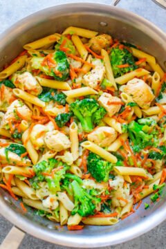 15-Minute Cheesy Chicken Pasta and Vegetables