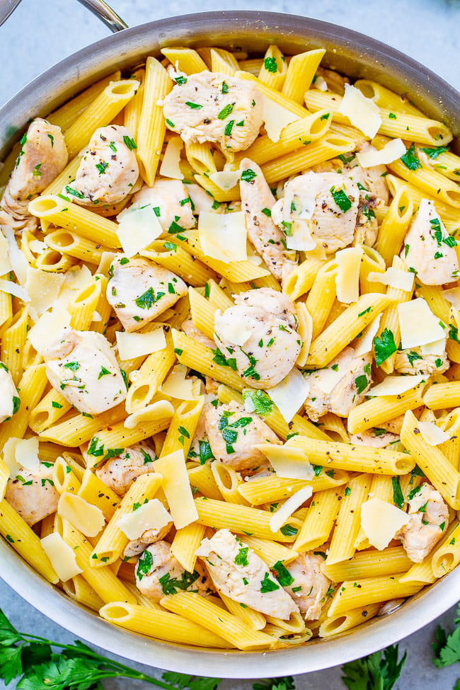 Lemon Butter Garlic Chicken Pasta - Buttery pasta with juicy chicken, flavored with lemon butter and garlic, and finished with Parmesan cheese!! A family-friendly dinner recipe that’s ready in 20 minutes and it’s so EASY!!