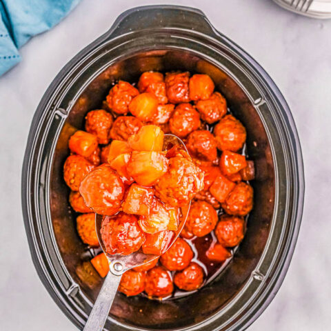 Slow Cooker Hawaiian Meatballs – The EASIEST meatball recipe that’s sure to be a hit at parties and events! Or turn this into a no-fuss weeknight meal and serve these pineapple-infused Hawaiian meatballs over rice! Made with only 6 ingredients so you can just set your slow cooker and let it do all the work!