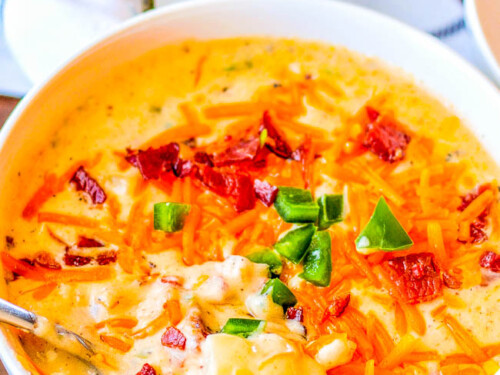 Quick & Easy Jalapeno Popper Soup - Averie Cooks