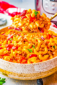Instant Pot Chili Mac and Cheese