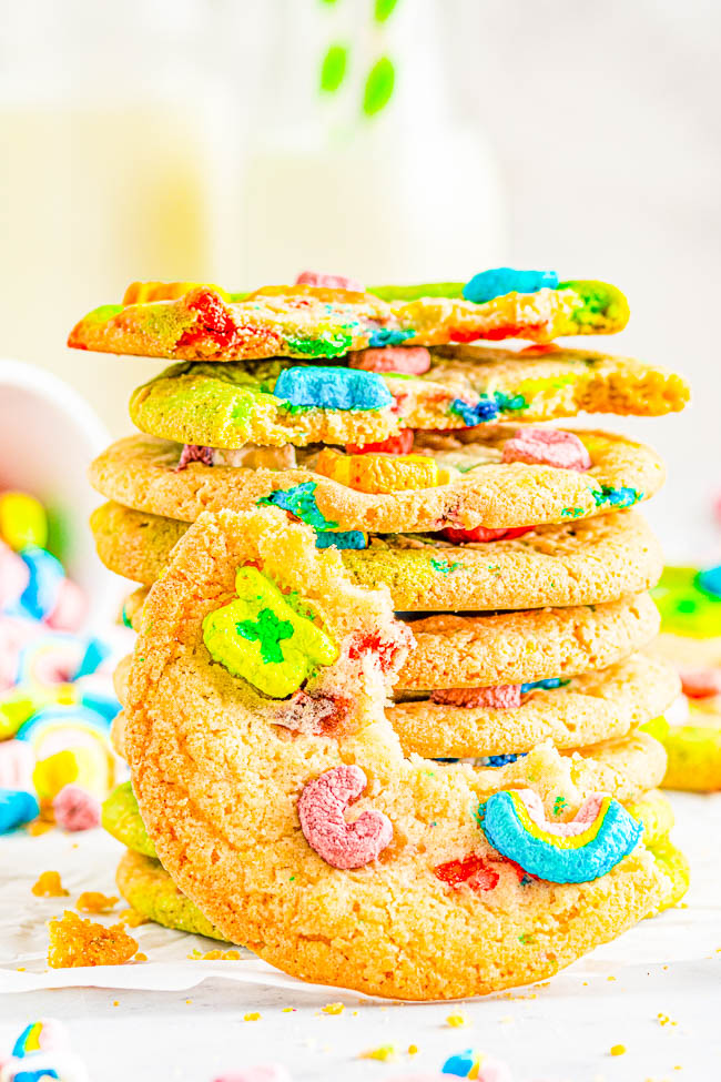 Levántate explique Mejora Soft & Chewy Lucky Charms Cookies - Averie Cooks