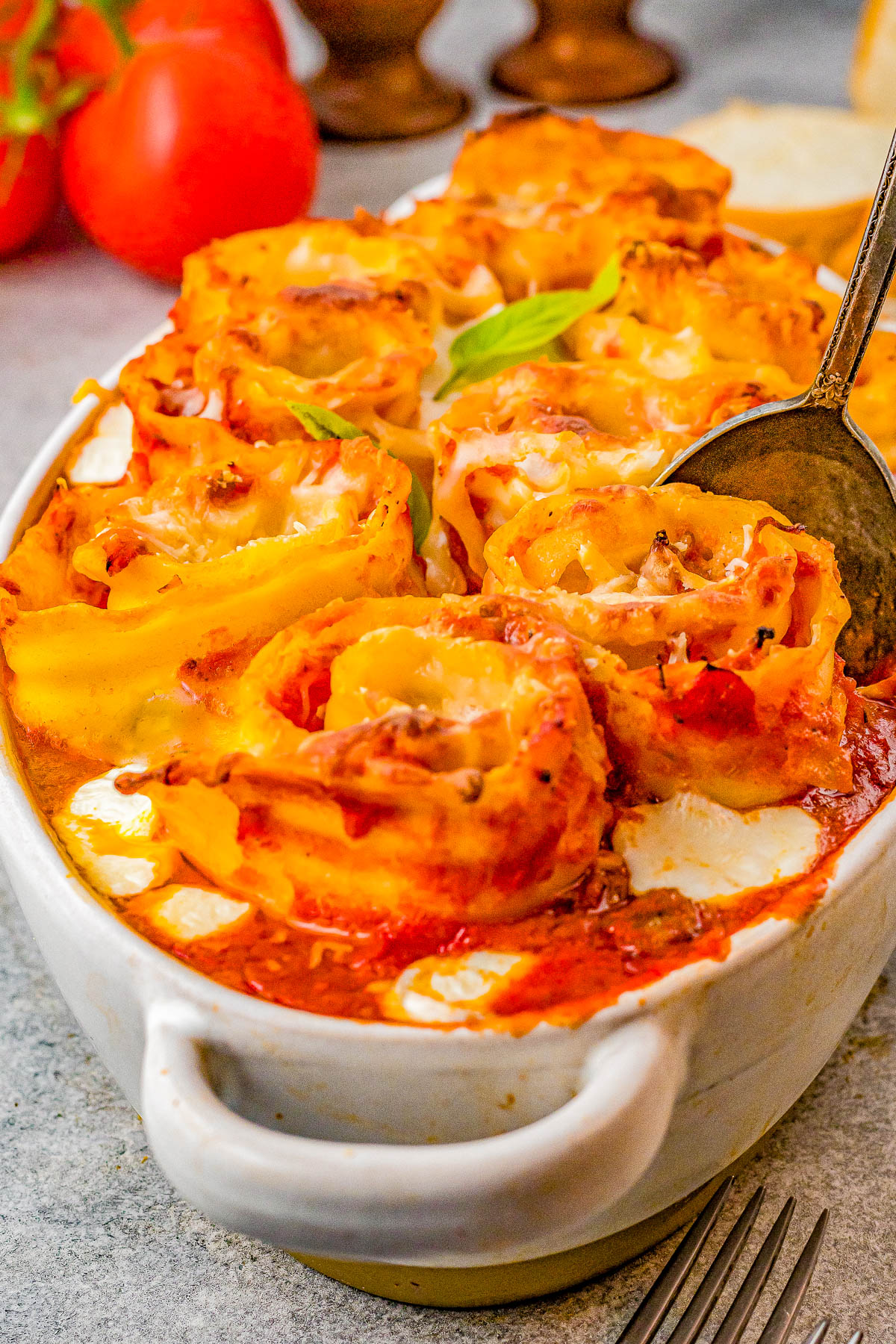 Lasagna Pinwheels – Rolled up lasagna that’s filled with juicy Italian sausage and a rich and creamy bechamel sauce before being baked in tomato sauce and more cheese! Comfort food at its finest that the whole family will LOVE! Shortcuts provided if you want to use store bought sauces rather than making your sauces to save time.