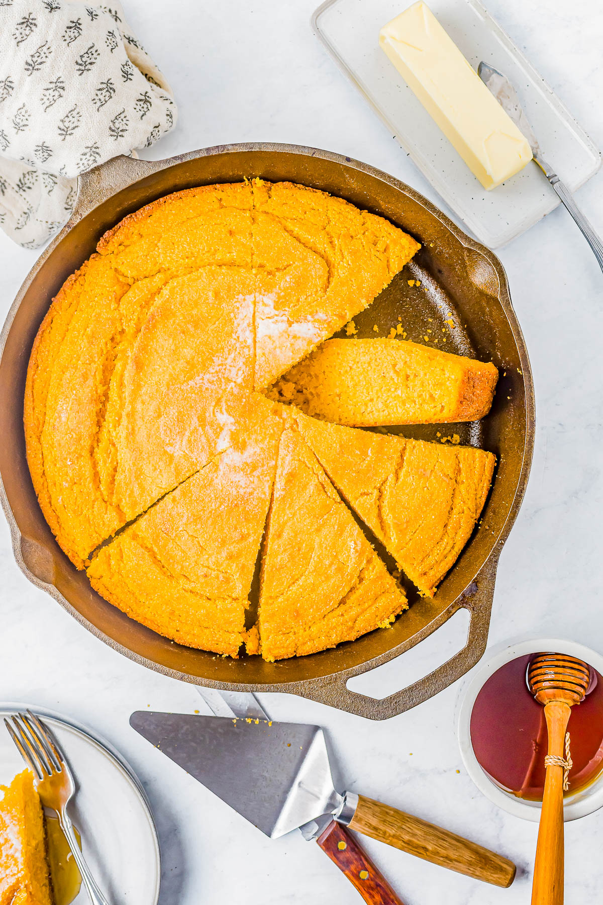 Sweet Potato Cornbread – Homemade cornbread just got better because it’s jazzed up with mashed sweet potatoes, brown sugar, and pumpkin pie spice! Thanks to the natural moisture from sweet potatoes and the addition of buttermilk, it’s so moist and flavorful! Whether you’re looking for a fall-inspired comfort food recipe or a new Thanksgiving or Christmas side dish, this cornbread is EASY and will become a new family FAVORITE!