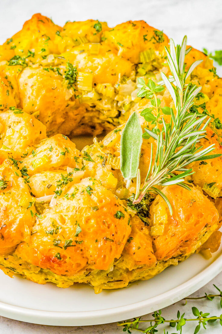 Stuffed Bread Rings Pull Apart Stuffing Ring - Averie Cooks