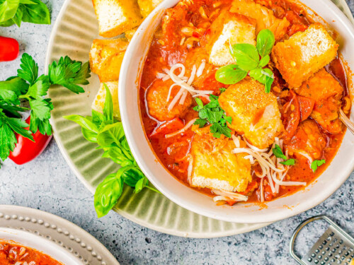 Easy 30-Minute Pizza Soup with Meatballs - Averie Cooks
