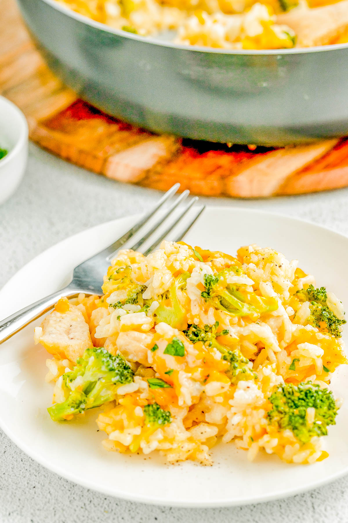 30-Minute Chicken Broccoli and Rice Casserole — This casserole is quick, EASY, and made in one skillet on your stove! No baking required. This recipe is a meal-in-one with protein, veggies, and carbs and is ready in just 30 minutes! It’s perfect for busy weeknights and can be CUSTOMIZED using whatever veggies you have on hand! 