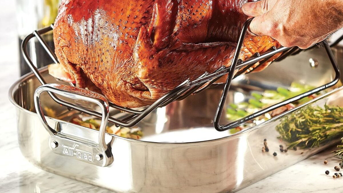 Best kitchen gifts for holiday shopping: All-Clad roasting pan 