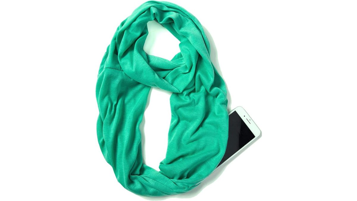 Best kitchen gifts for holiday shopping: infinity scarf