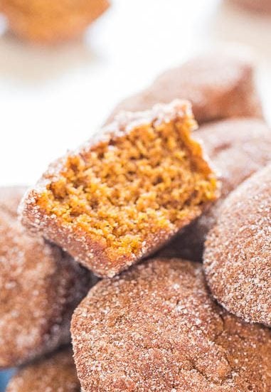 mini pumpkin spice muffins in white dish